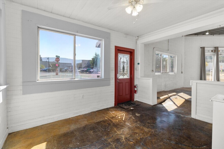 More Photos Of 102 Everson Rd, Everson Storefront For Sale