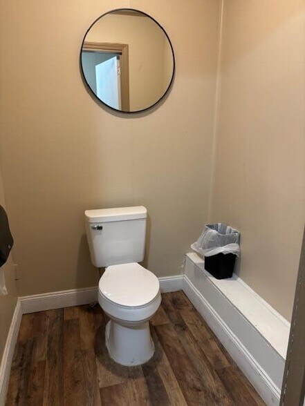 More Photos Of 2958 Jefferson St, Macon Storefront For Sale