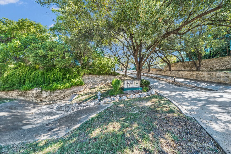 More Photos Of 4242 Medical Dr, San Antonio Unknown For Lease