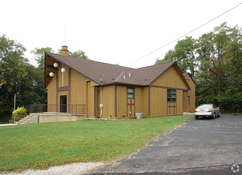 Primary Photo Of 157 Wadsworth Rd, Wadsworth Religious Facility For Sale