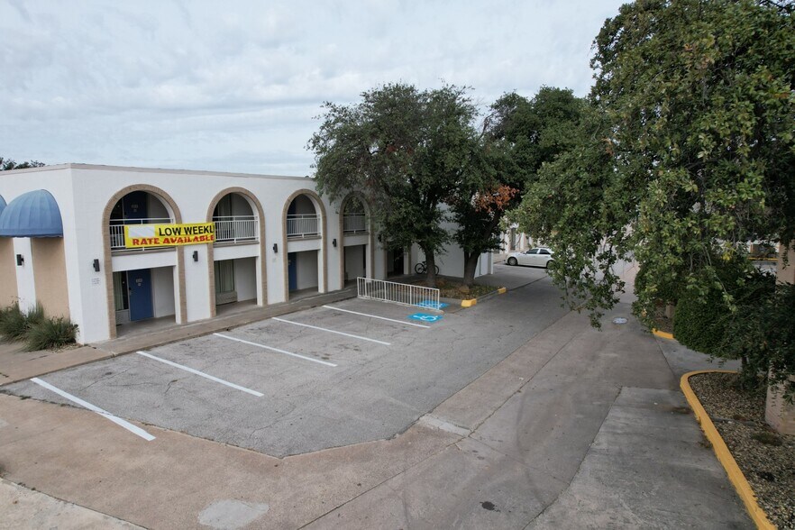 More Photos Of 1312 N Service Rd, Sonora Hotel For Sale
