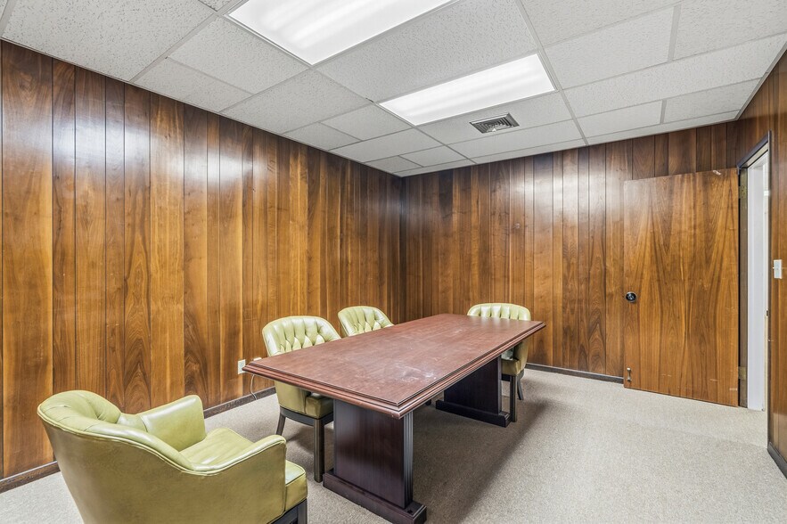 More Photos Of 2145 15th Ave, Vero Beach Office For Sale