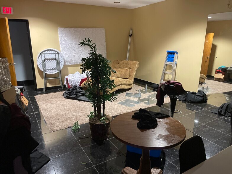 More Photos Of 1700 35th St, Orlando Warehouse For Lease