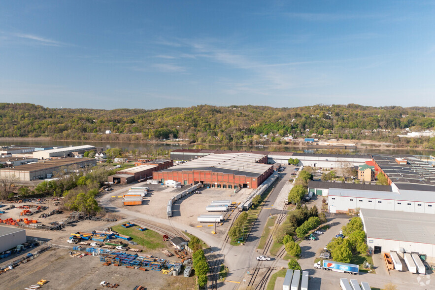 Primary Photo Of 111 Leetsdale Industrial Dr, Leetsdale Warehouse For Lease