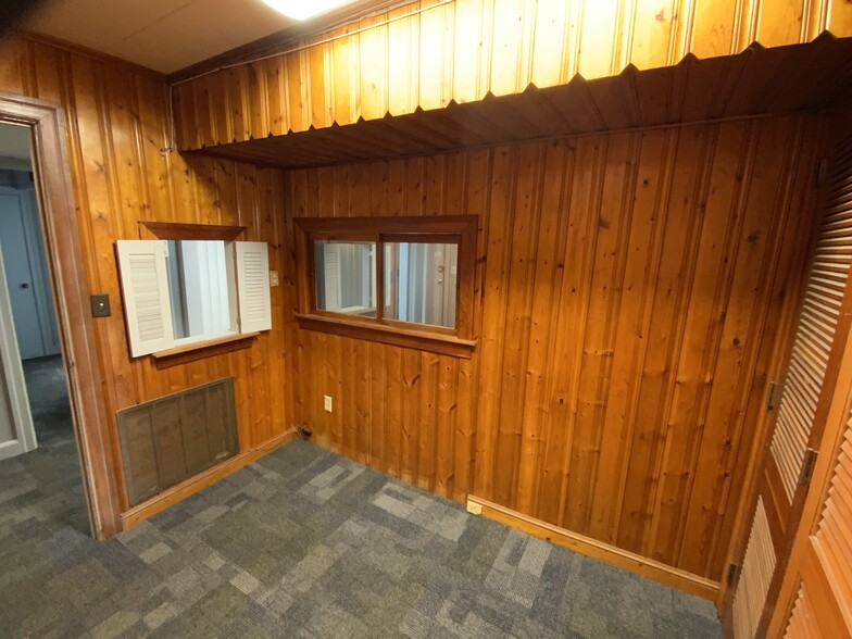 More Photos Of 801 Erwin Rd, Dunn Office For Sale