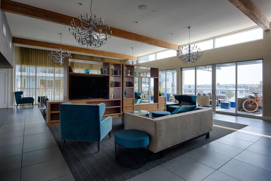 More Photos Of 13488 Maxella Ave, Marina Del Rey Apartments For Lease