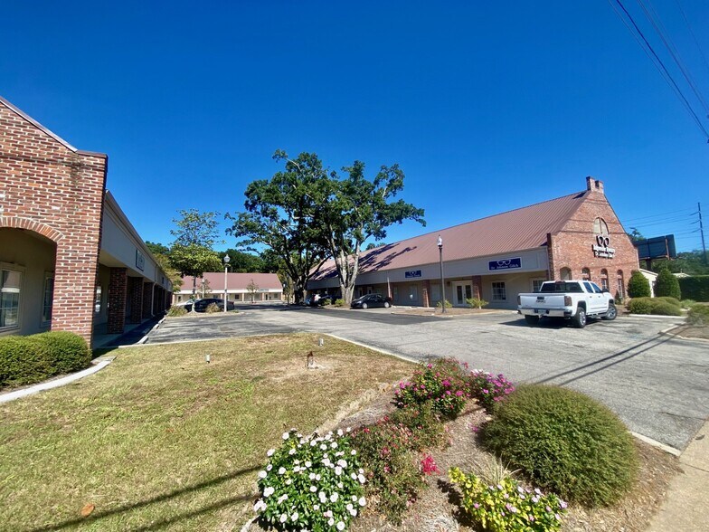 More Photos Of 2318 Pass Rd, Biloxi Office Residential For Lease