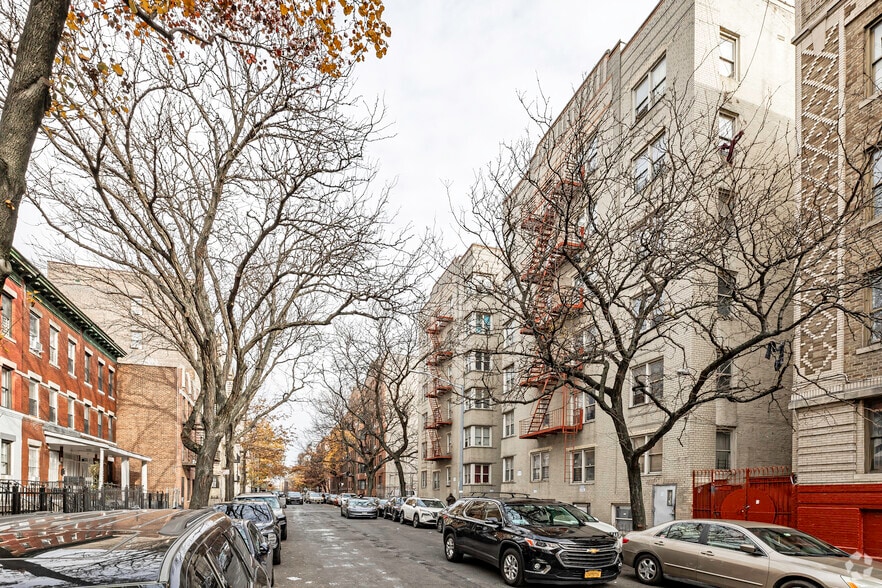 More Photos Of 2310 Creston Ave, Bronx Apartments For Sale