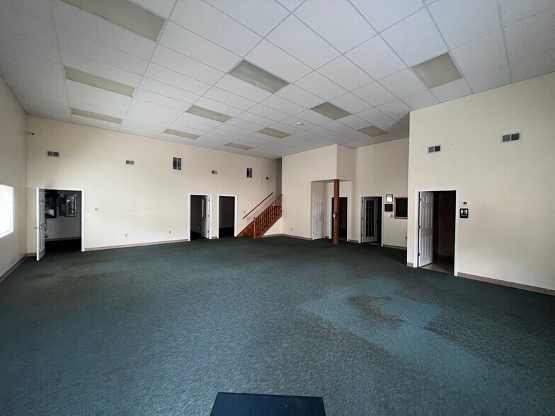 More Photos Of 1457 Bella Vista Dr, Columbia Light Distribution For Lease