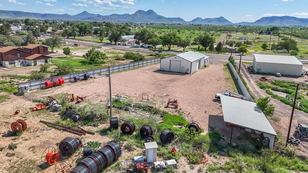 More Photos Of 2160 TX-118, Alpine Light Distribution For Sale