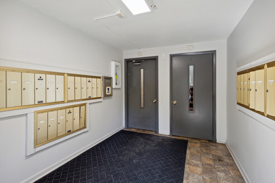 More Photos Of 144-224 Highland Ave, East Lansing Apartments For Sale