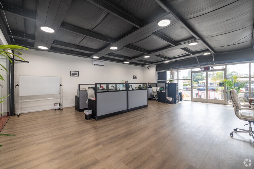 More Photos Of 4567 W El Segundo Blvd, Hawthorne Freestanding For Sale