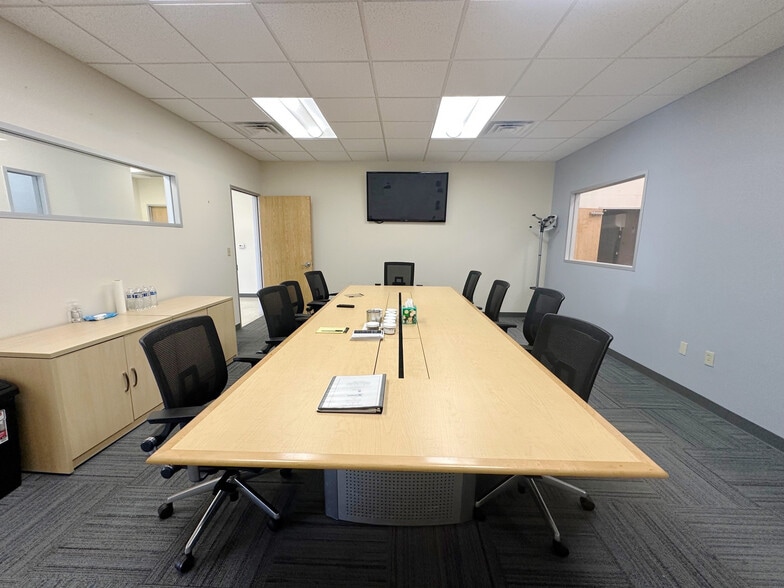 More Photos Of 14702 Jersey Shore Dr, Houston Warehouse For Lease