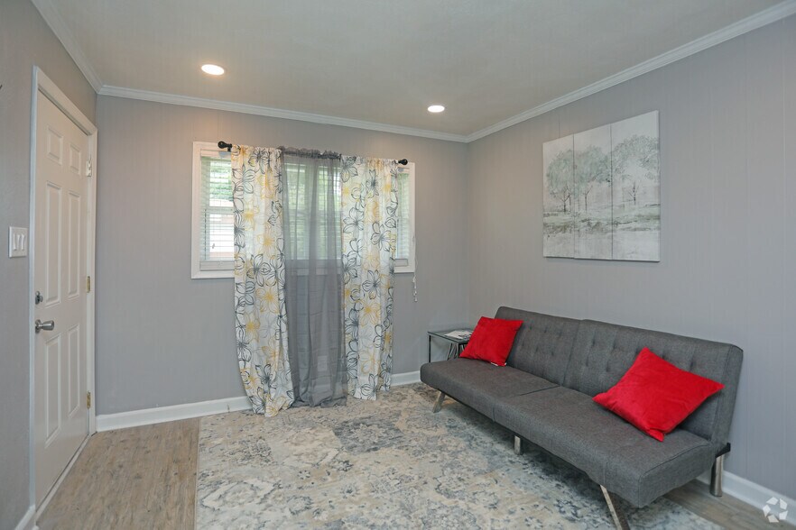 More Photos Of 820 W 7th St, Winston-Salem Apartments For Sale