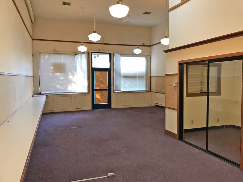 More Photos Of 1921-1925 Martin Luther King Jr Way, Berkeley Storefront Retail Office For Lease