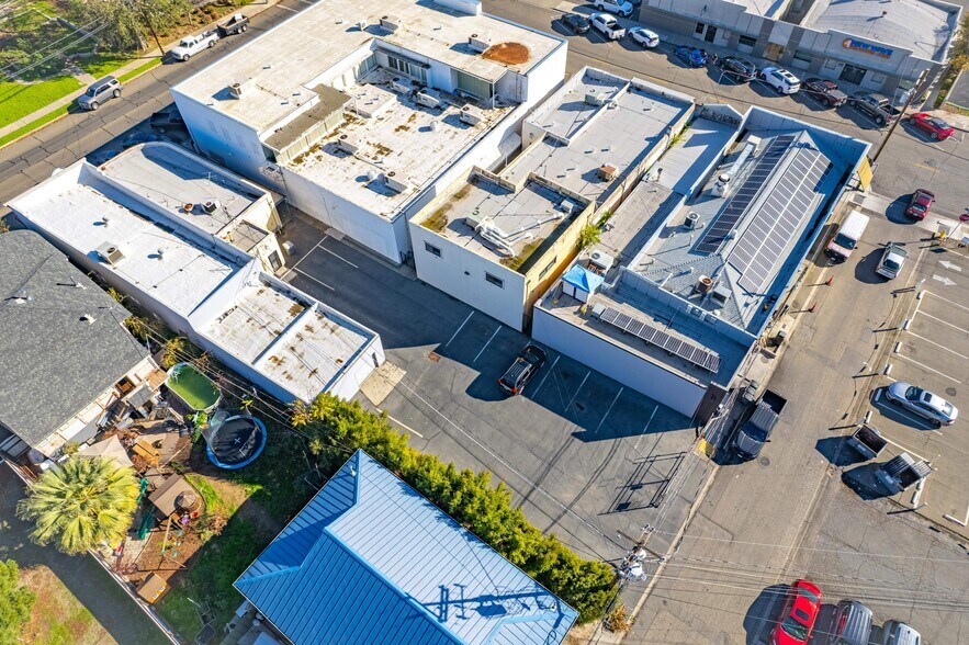 More Photos Of 409 Center St, Yuba City Storefront Retail Office For Lease