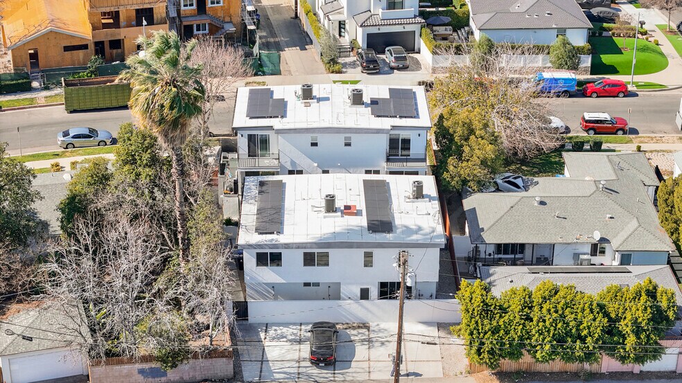 More Photos Of 6420 Hanna Ave, Woodland Hills Apartments For Sale