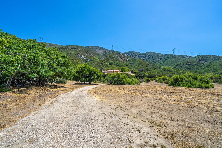 More Photos Of 1449 Lytle Creek Rd, Lytle Creek Flex For Sale