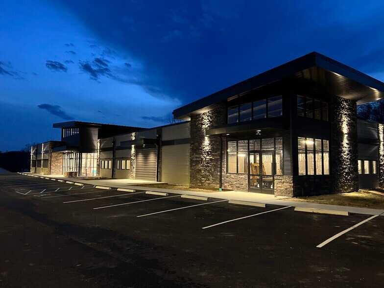 More Photos Of 14 University Estates Blvd, Athens Healthcare For Lease