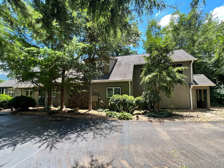 More Photos Of 1275 Tunnel Rd, Asheville Medical For Sale