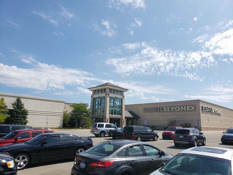 More Photos Of 5600 Harvey St, Muskegon Department Store For Sale