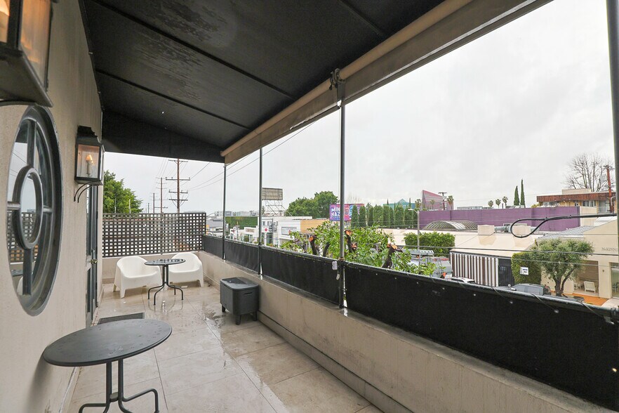 More Photos Of 908-910 N La Cienega Blvd, Los Angeles Storefront Retail Office For Sale