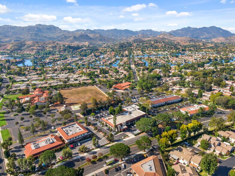 More Photos Of 32144 Agoura Rd, Westlake Village Medical For Lease