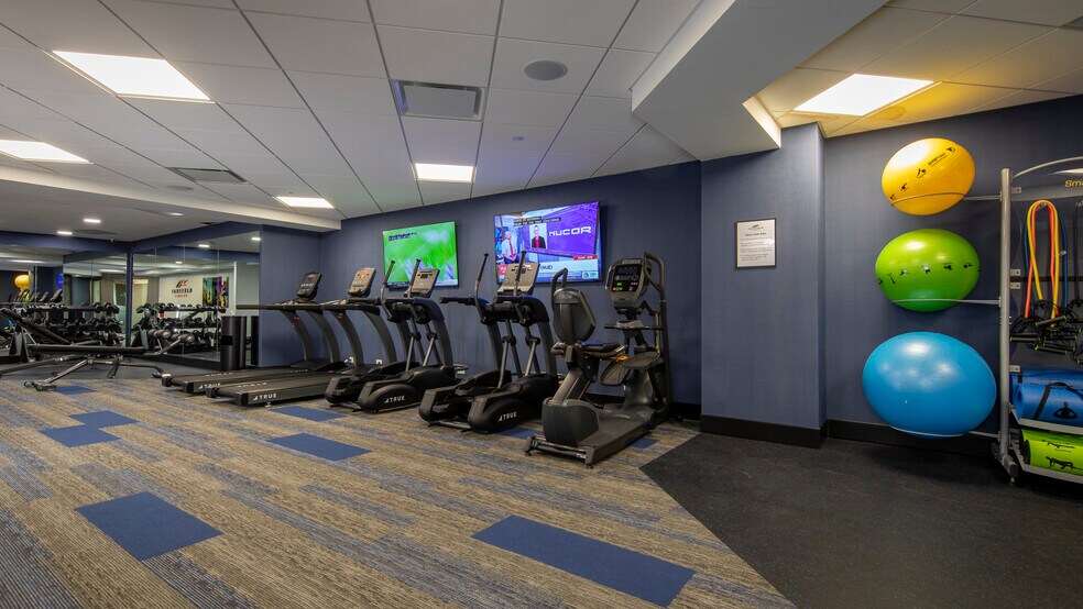 More Photos Of 2150 Joshuas Path, Hauppauge Office For Lease