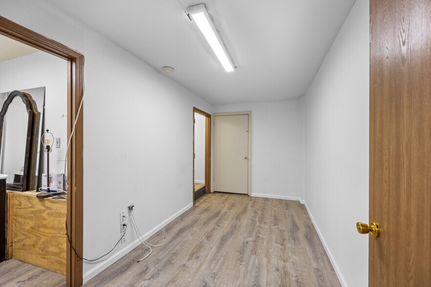 More Photos Of 207-209 S 2nd St, Festus Storefront Retail Residential For Lease