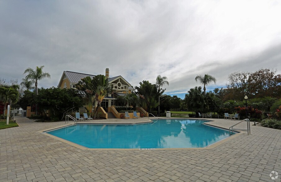 More Photos Of 115 112th Ave NE, Saint Petersburg Specialty For Sale