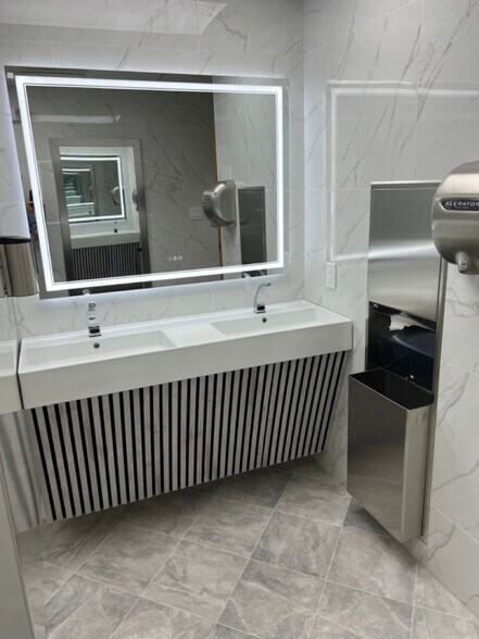 More Photos Of 950 S Winter Park Dr, Casselberry Office For Lease