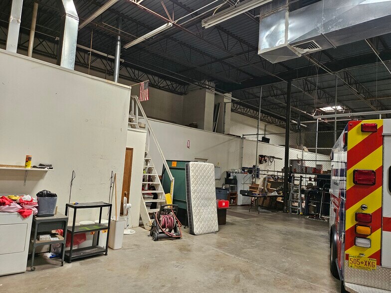 More Photos Of 920 S Valley Dr, Las Cruces Medical For Sale