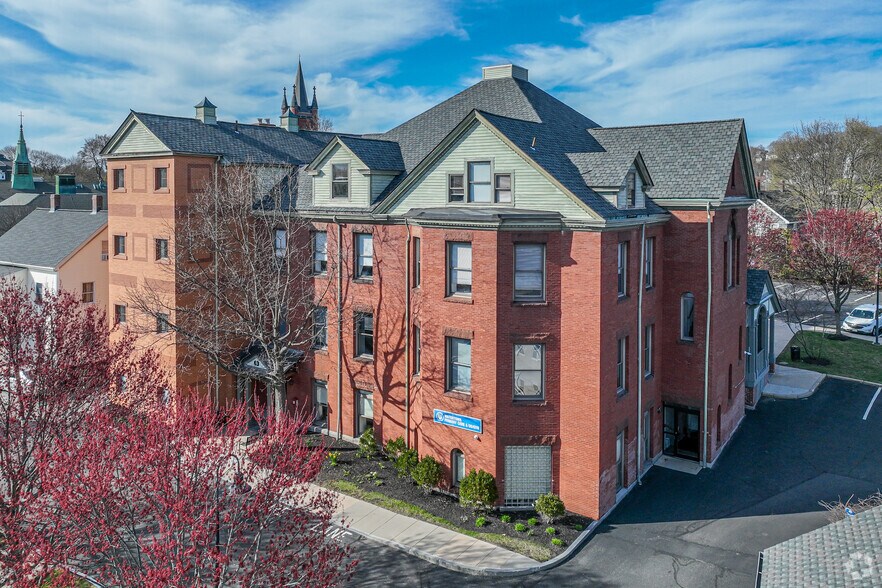 More Photos Of 63 Pleasant St, Watertown Loft Creative Space For Lease