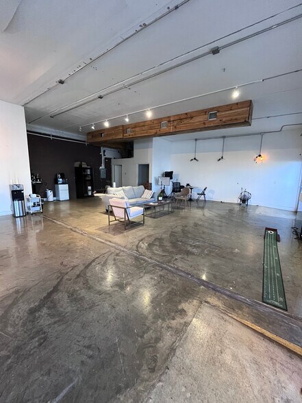 More Photos Of 219 NW 20th St, Miami Freestanding For Lease