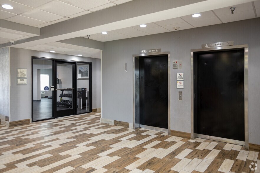 More Photos Of 55 Hampton Park Blvd, Capitol Heights Hotel For Sale