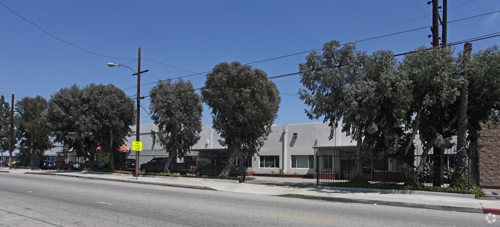 More Photos Of 1200-1212 S Vail Ave, Montebello Warehouse For Lease