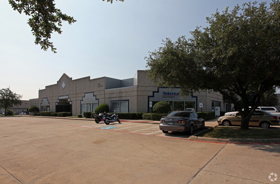 More Photos Of 1421 Champion Dr, Carrollton Unknown For Lease