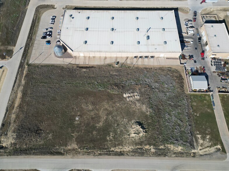 More Photos Of 1341 Ranchers Legacy Trl, Fort Worth Industrial For Lease