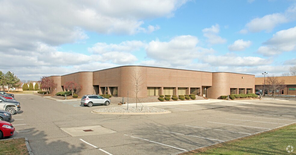 More Photos Of 41150 Technology Park Dr, Sterling Heights Research And Development For Lease