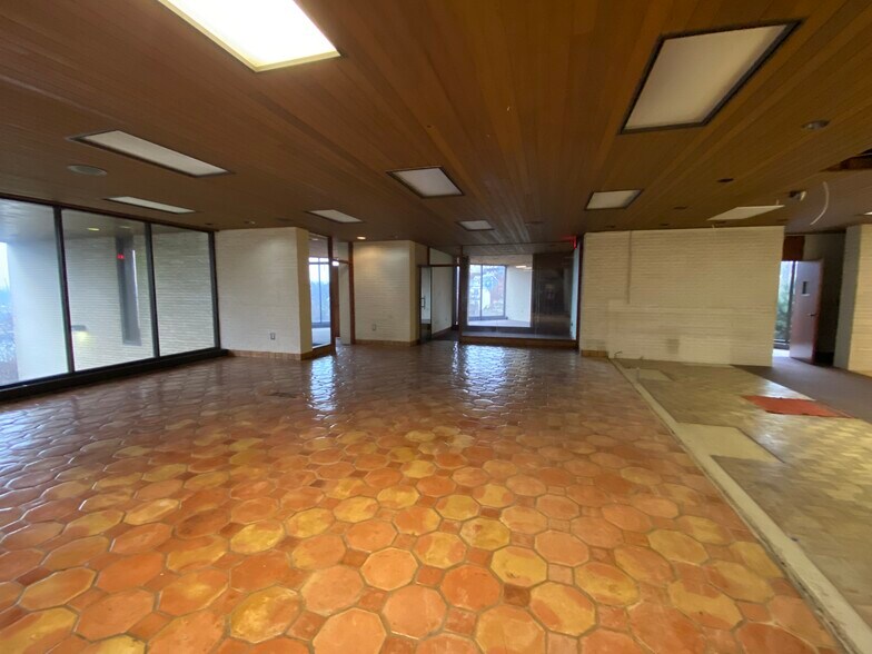 More Photos Of 55 Wyoming St, Pittsburgh Office Residential For Sale