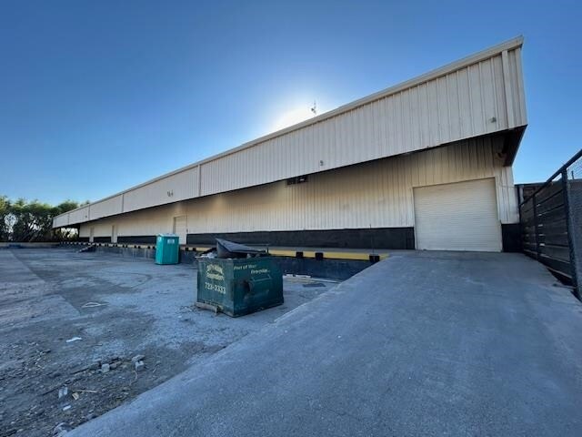 More Photos Of 1905 Aduanales Ln, Laredo Warehouse For Lease