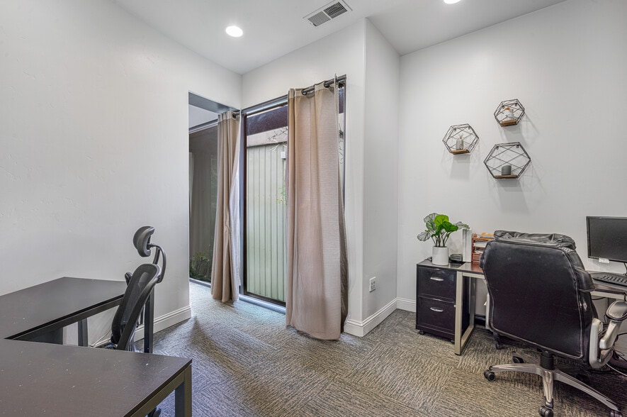 More Photos Of 1800 Empire Industrial Ct, Santa Rosa Flex For Sale