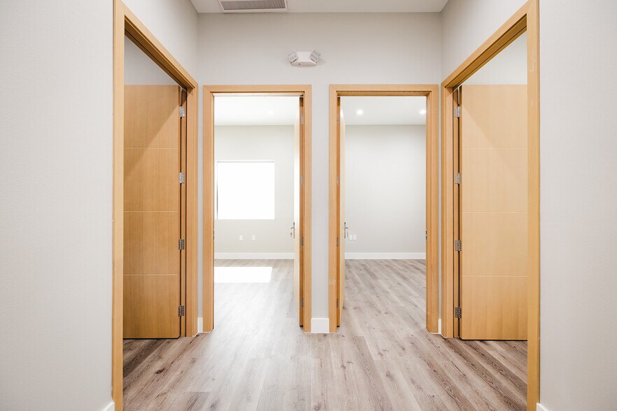 More Photos Of 8525 N Sam Houston Pkwy E, Humble Office For Sale