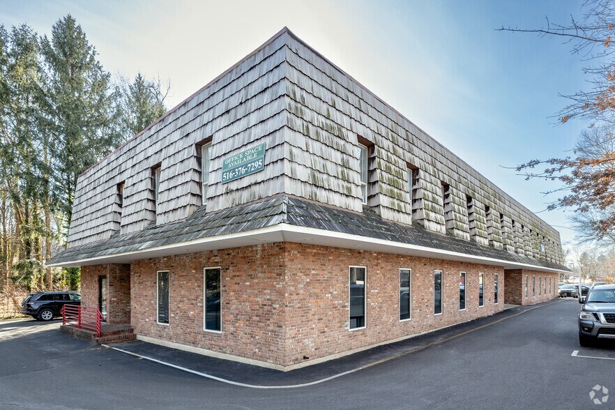 More Photos Of 333 Glen Head Rd, Old Brookville Office For Lease