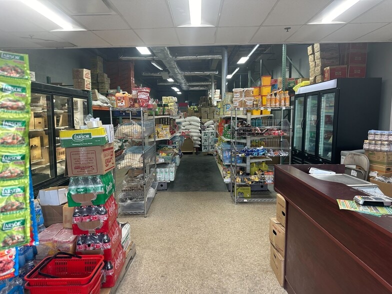 More Photos Of 5946-5950 Martin Luther King Jr Hwy, Capitol Heights General Retail For Lease