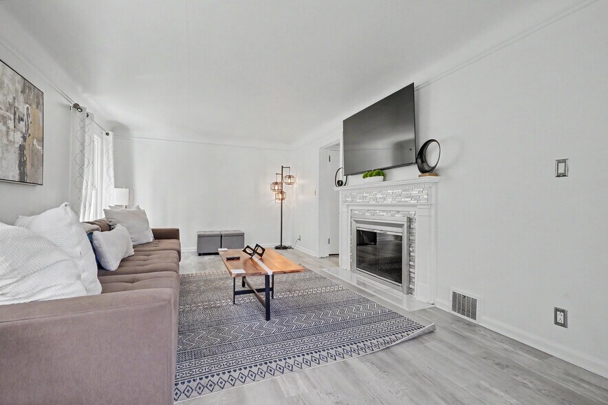 More Photos Of 9248 Woodworth Rd, North Lima Apartments For Sale