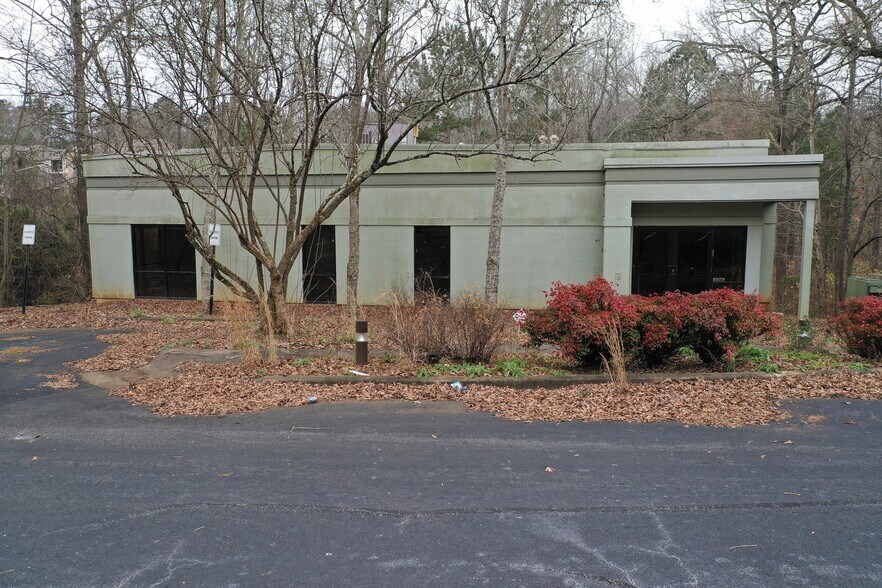 More Photos Of 320 Research Dr, Athens Loft Creative Space For Lease