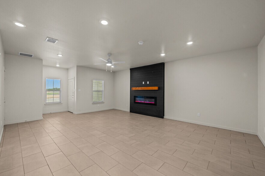 More Photos Of 7030-7036 41st st, Lubbock Apartments For Sale