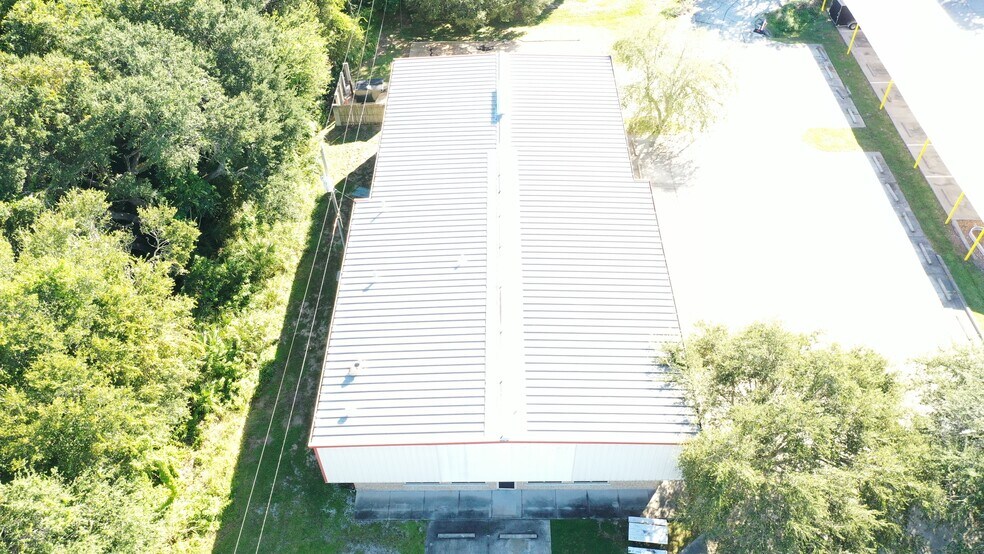 More Photos Of 1996 US Highway 1, Rockledge Light Distribution For Sale