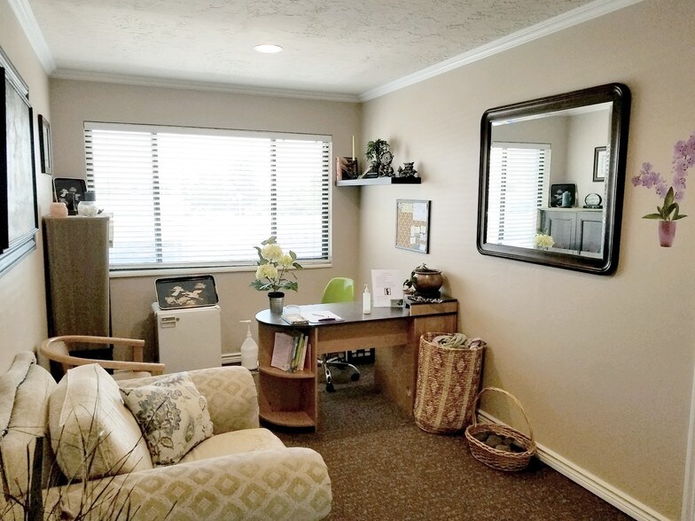 More Photos Of 898 S State St, Orem Office For Lease